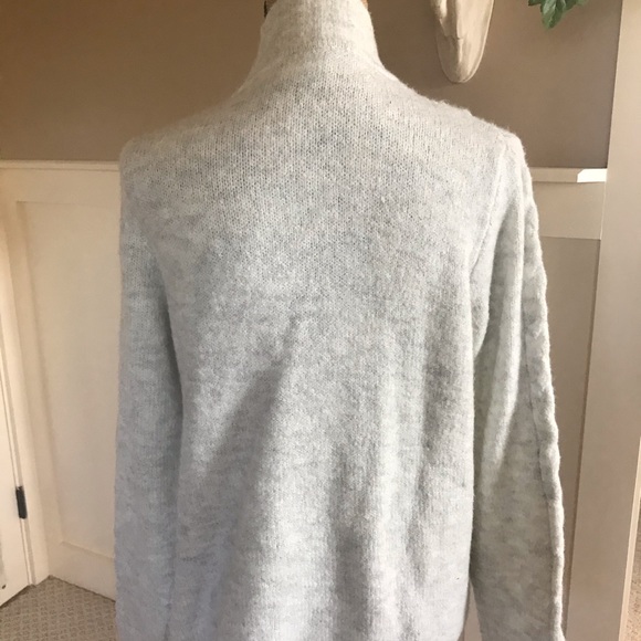 Villa Clothes Sweater - Picture 4 of 6